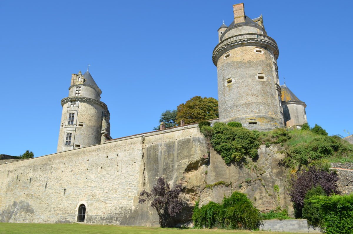 Chateau_d’Apremont château Apremont-camping Vendée